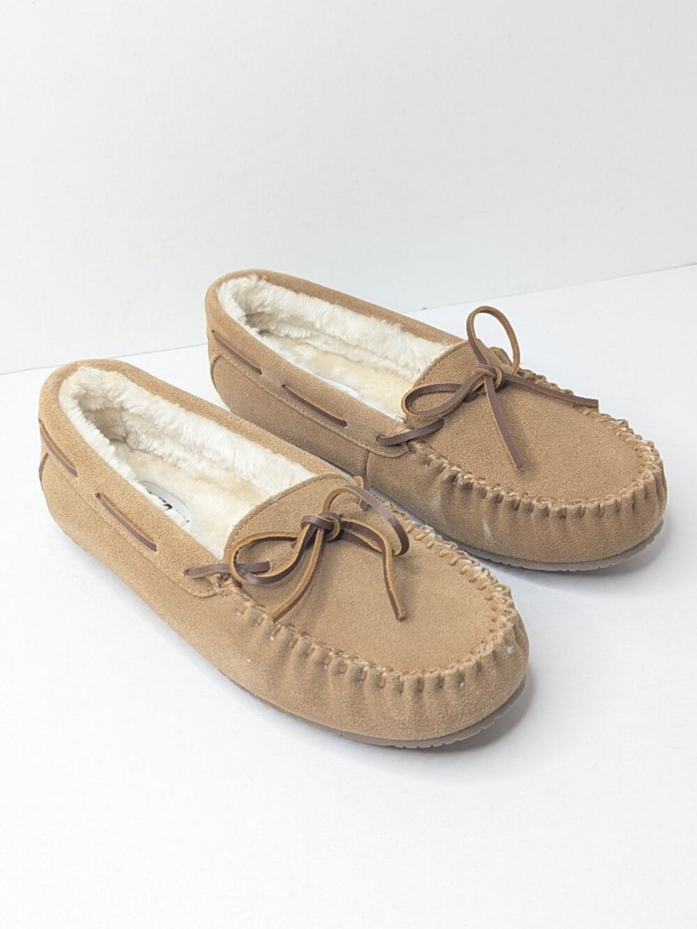 Minnetonka Lynda Trapper Moccasin Slippers Cinnamon Suede Womens 9